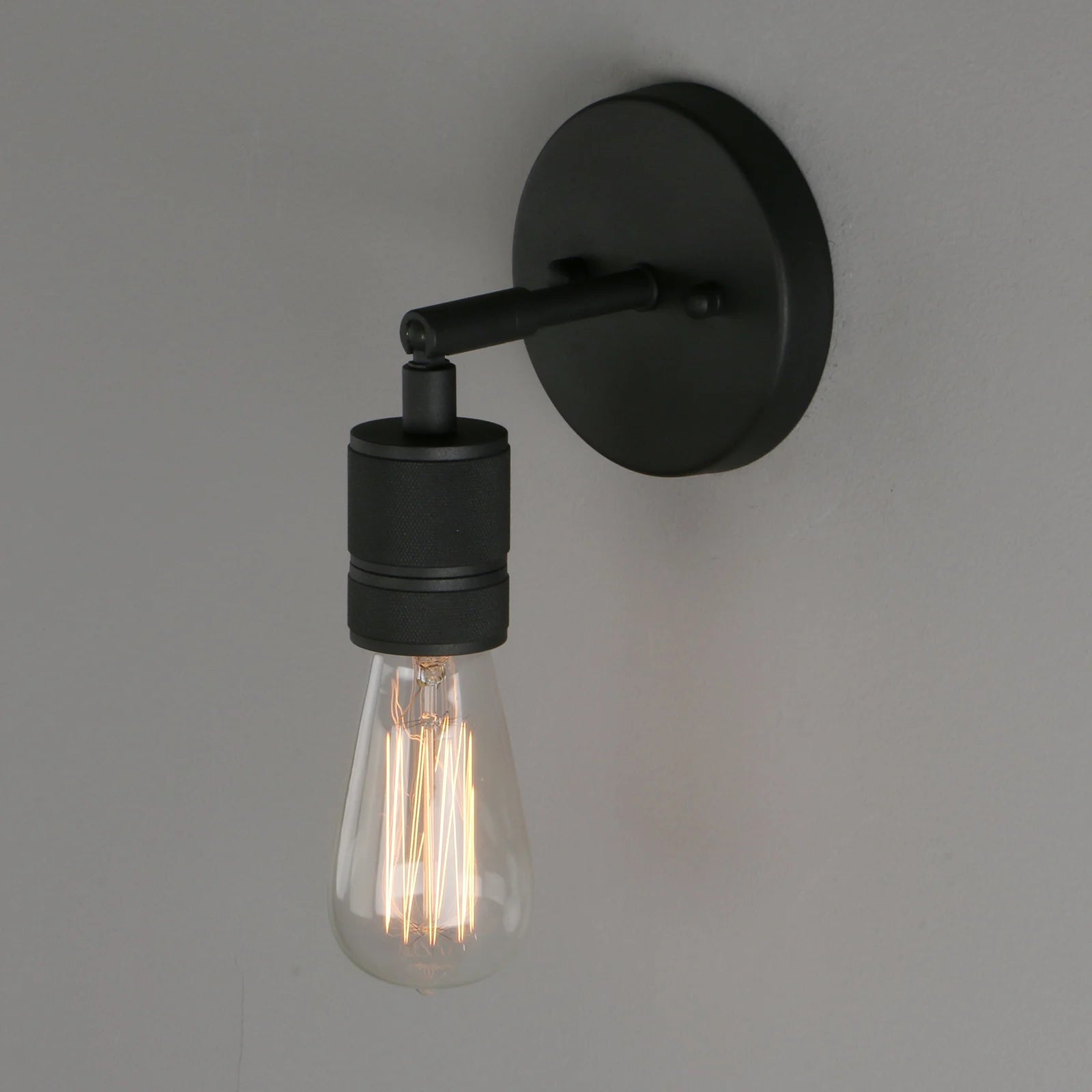 Minimalist Single Socket 1- Light Wall  Industrial Wall Sconce Vintage Metal Wall Light